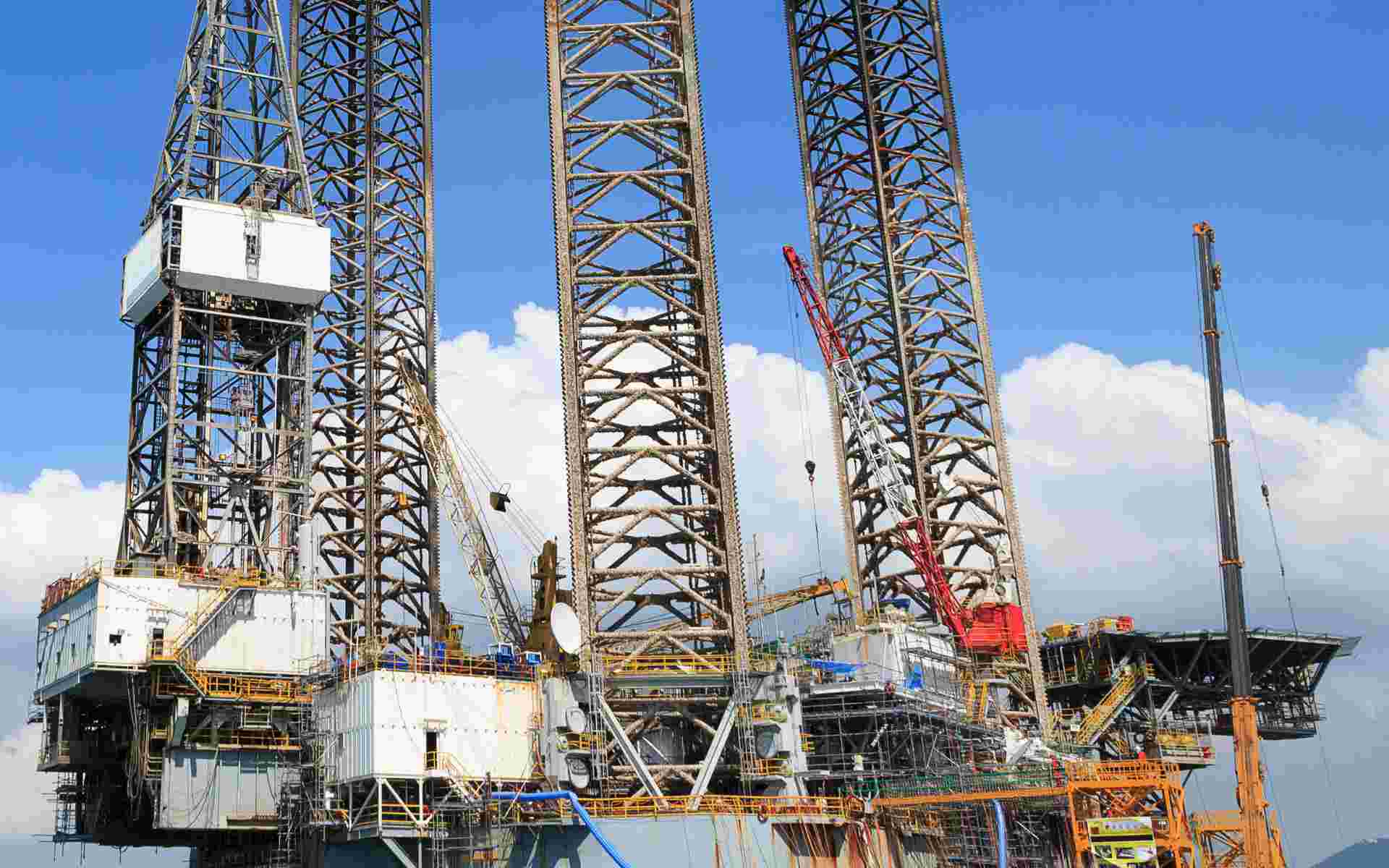 Drill rig - canva